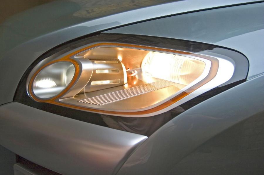  Mitsubishi Sport Truck Concept 2004 года  (фото 16 из 34)
